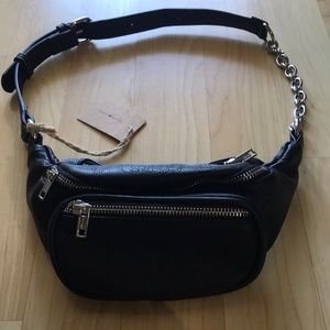 BNWT Brandy Melville Fanny Pack